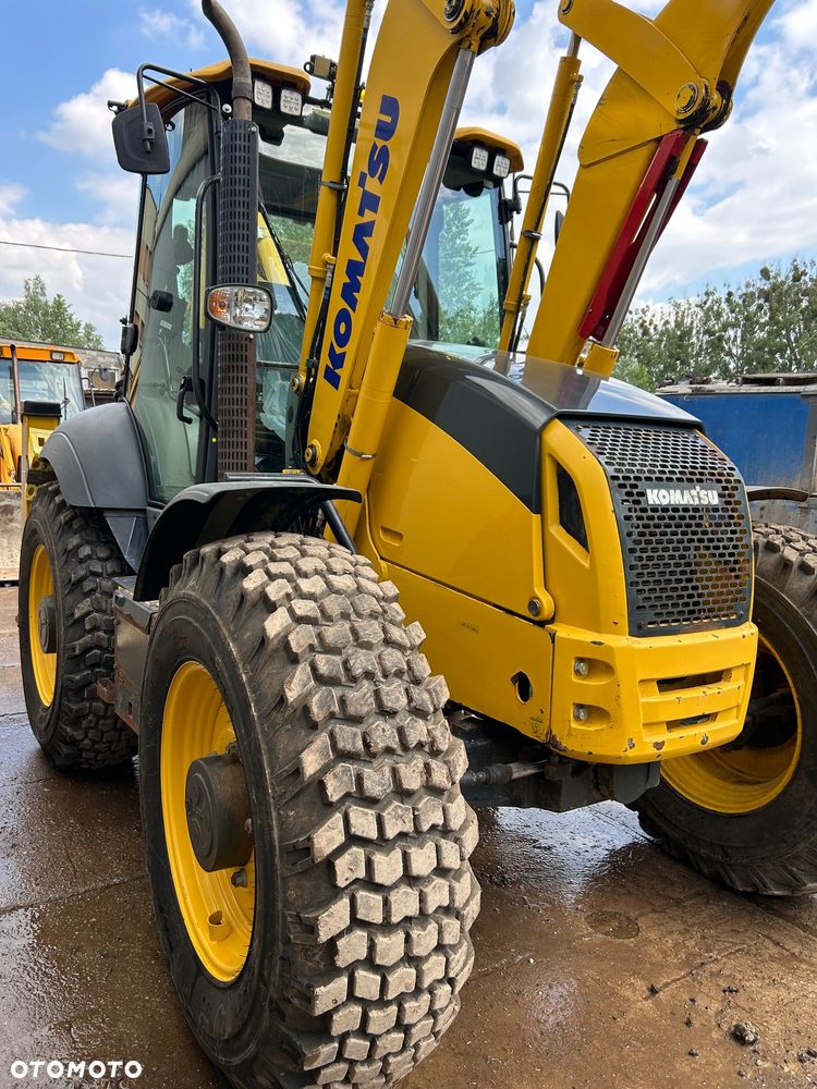 Komatsu WB97-S5 - 26
