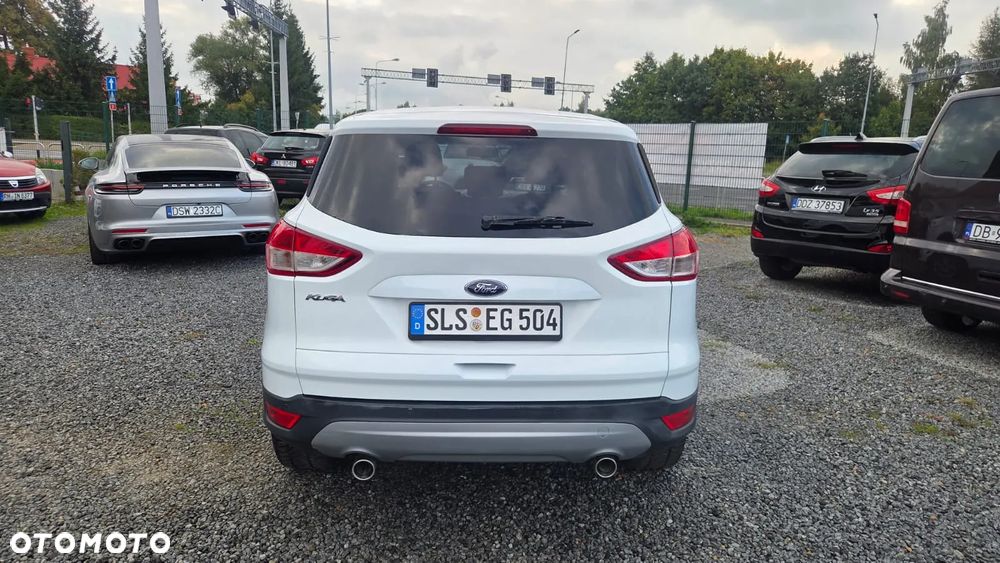 Ford Kuga 2.0 TDCi 4WD Titanium - 4