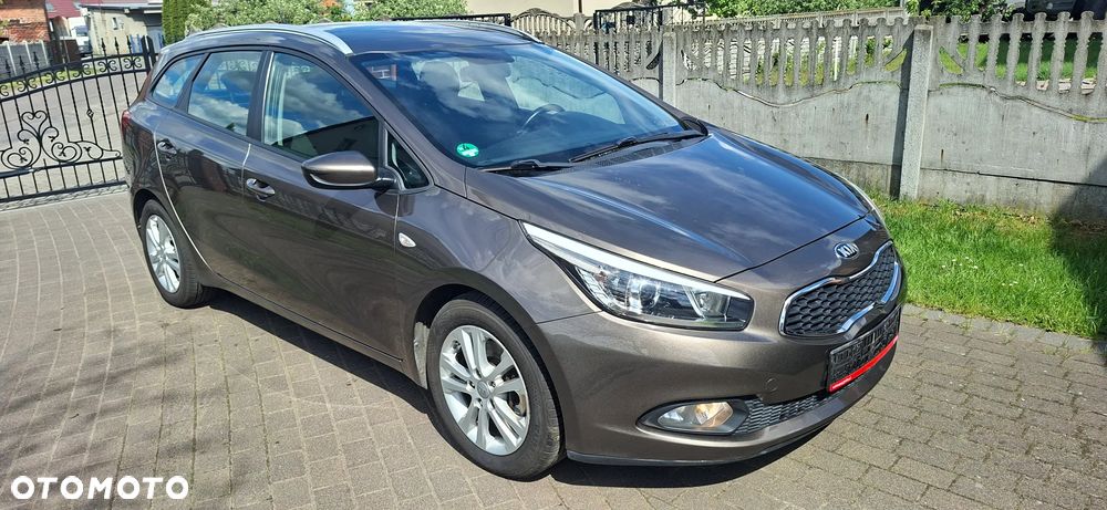 Kia Ceed 1.6 GDI Vision - 12