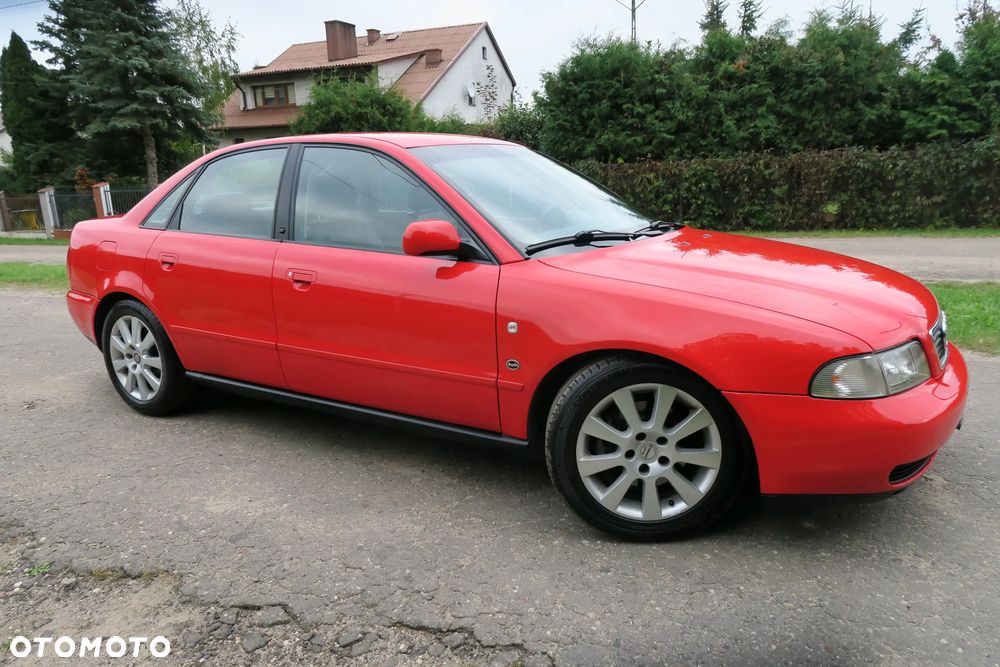 Audi A4 Limousine - 13