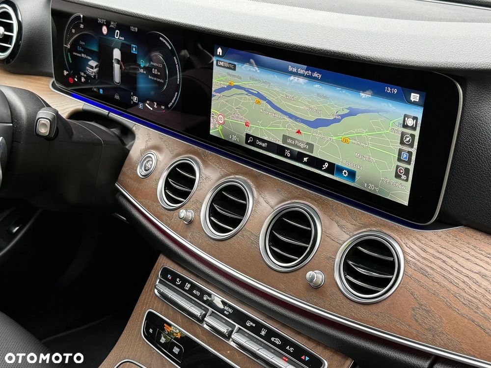 Mercedes-Benz Klasa E 220 d Avantgarde - 25
