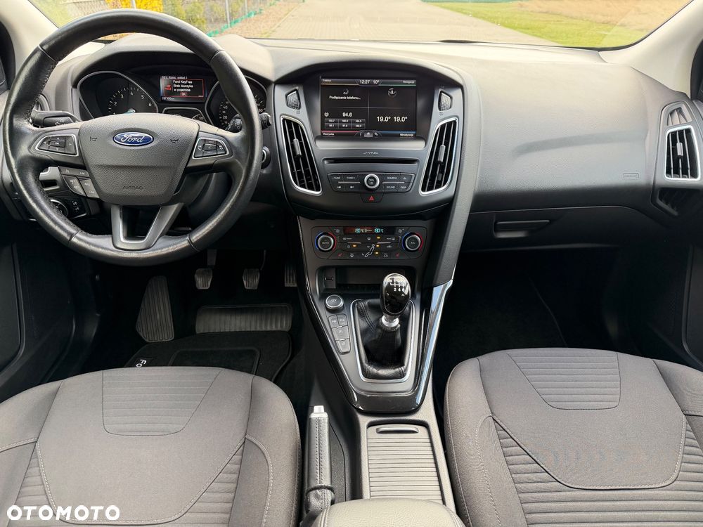 Ford Focus 1.0 EcoBoost Titanium - 27