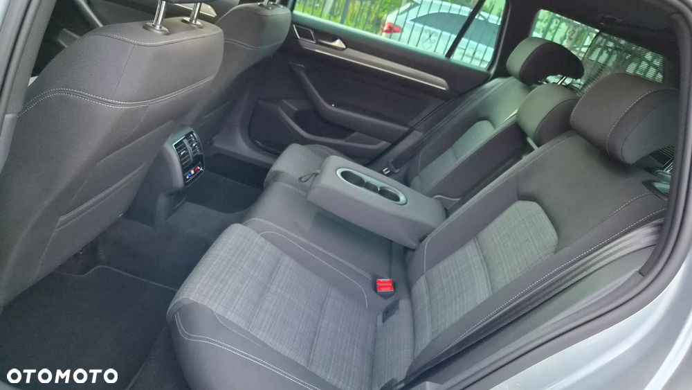 Volkswagen Passat 2.0 TDI EVO Business DSG - 21