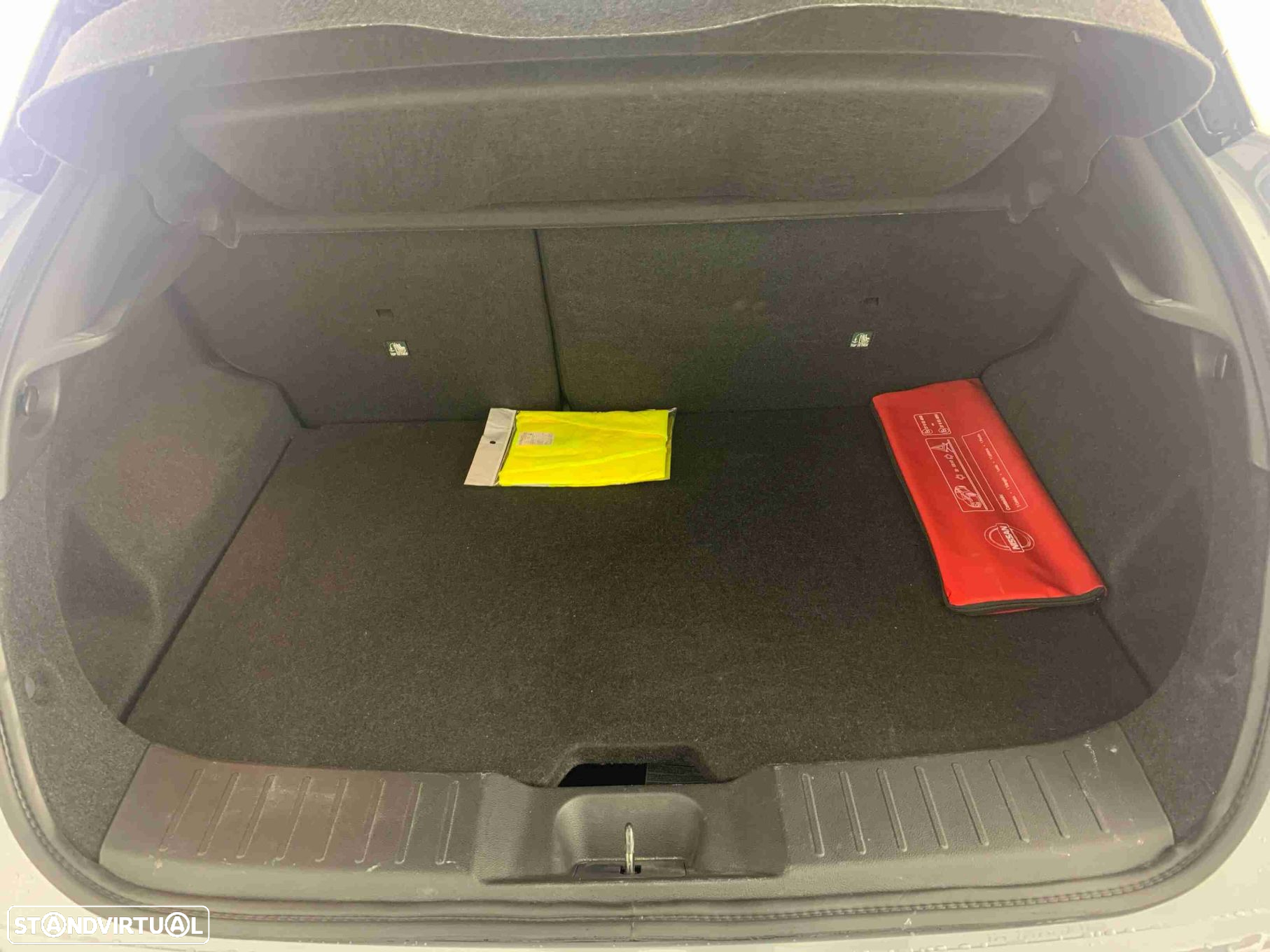 Nissan Juke 1.0 DIG-T N-Connecta NAV.+TwoTone NC DCT - 14