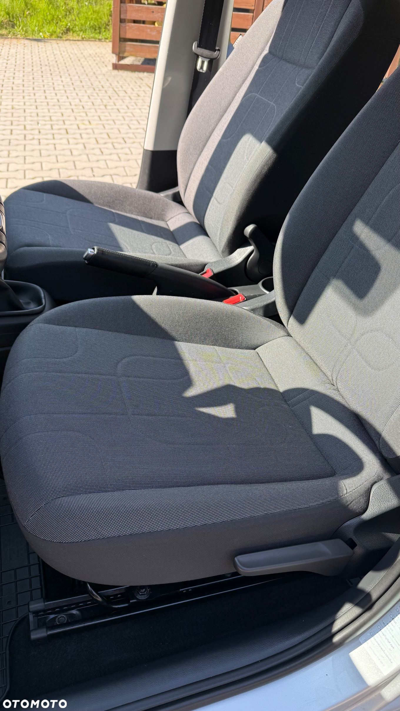 Volkswagen up! (BlueMotion Technology) high - 18