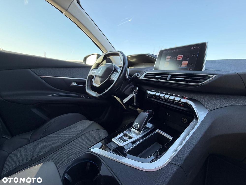 Peugeot 3008 BlueHDi 130 Stop & Start EAT8 Allure - 25