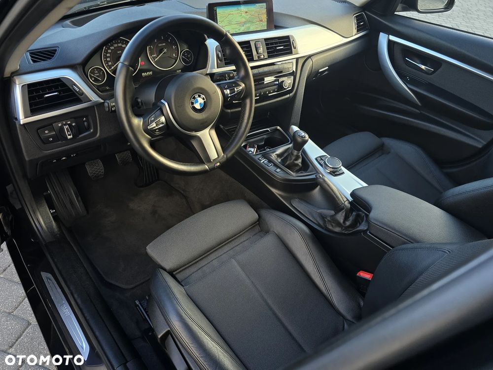 BMW Seria 3 320d Edition M Sport Shadow - 12
