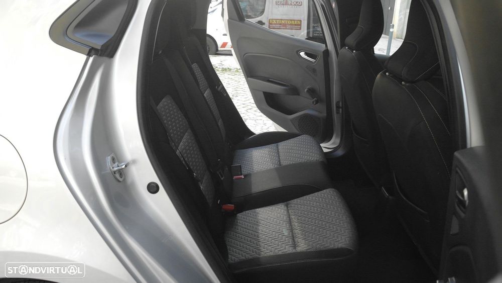 Renault Clio 1.0 TCe Limited - 19