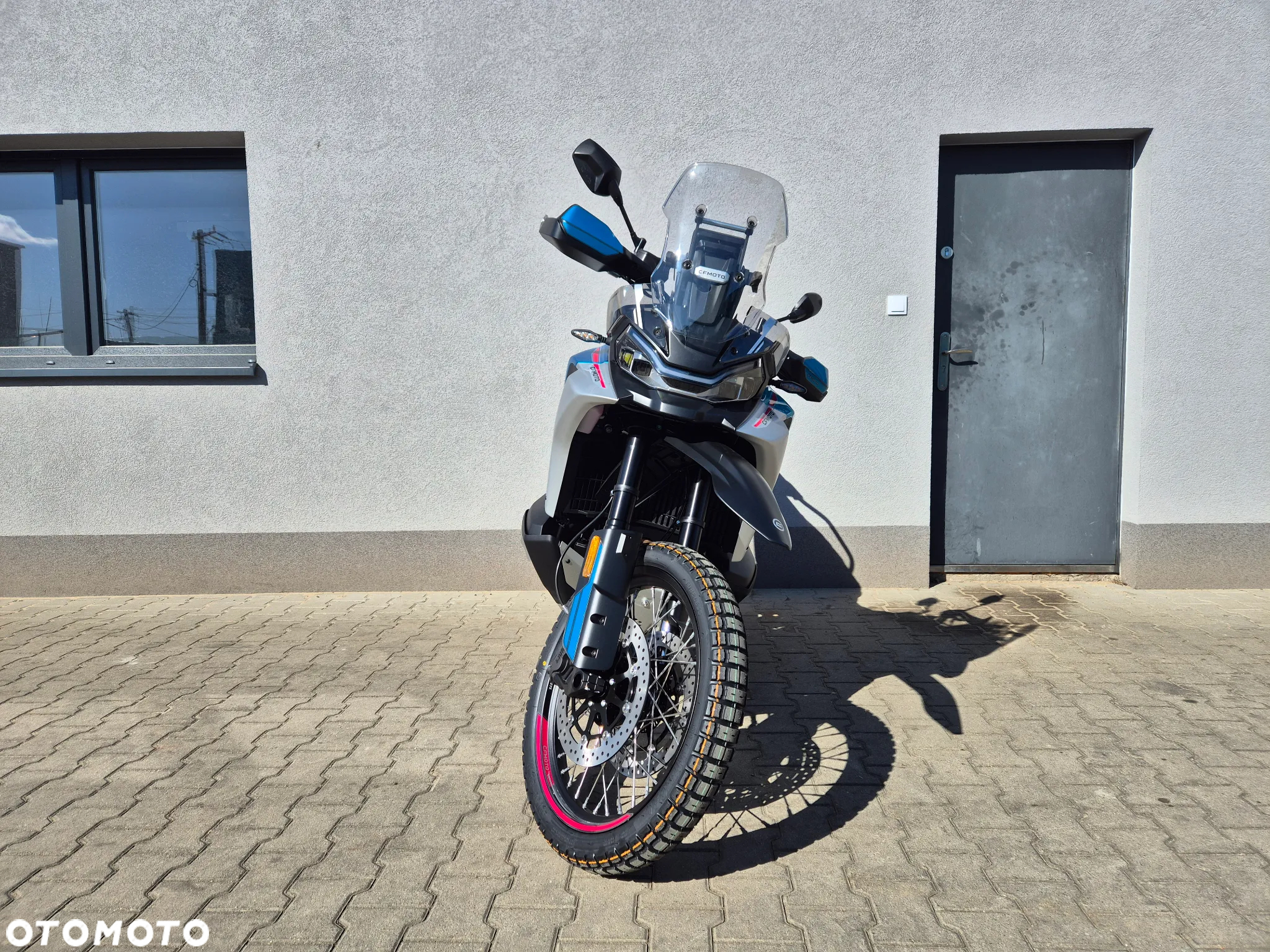 CFMoto MT - 7