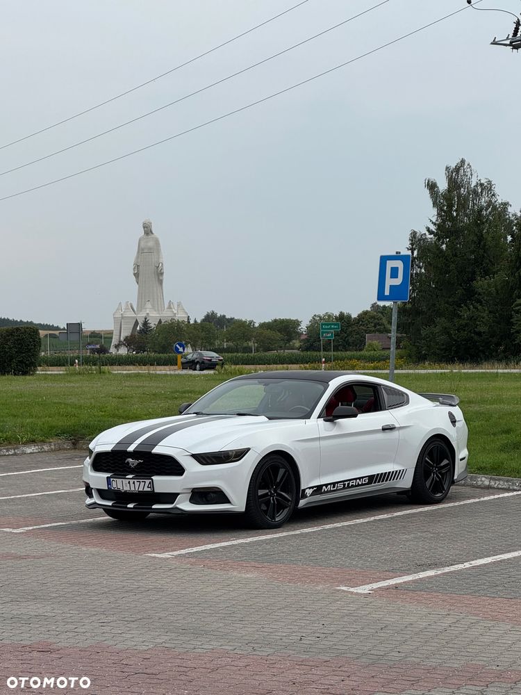 Ford Mustang - 16
