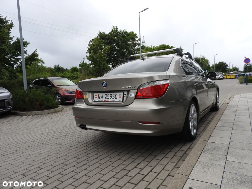 BMW Seria 5 530d xDrive - 13