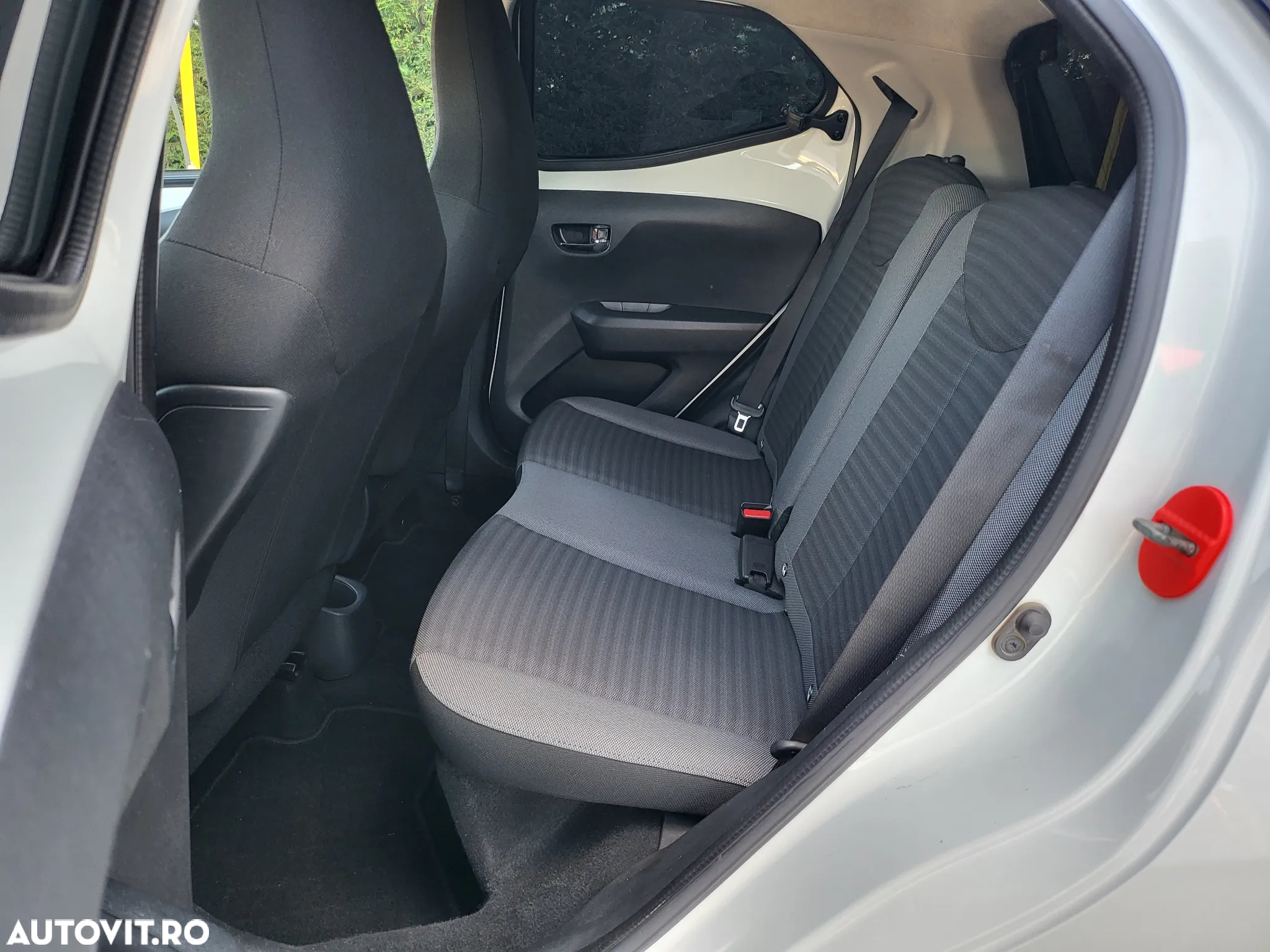Toyota Aygo 1.0 VVY-I 5 usi X-connect - 16