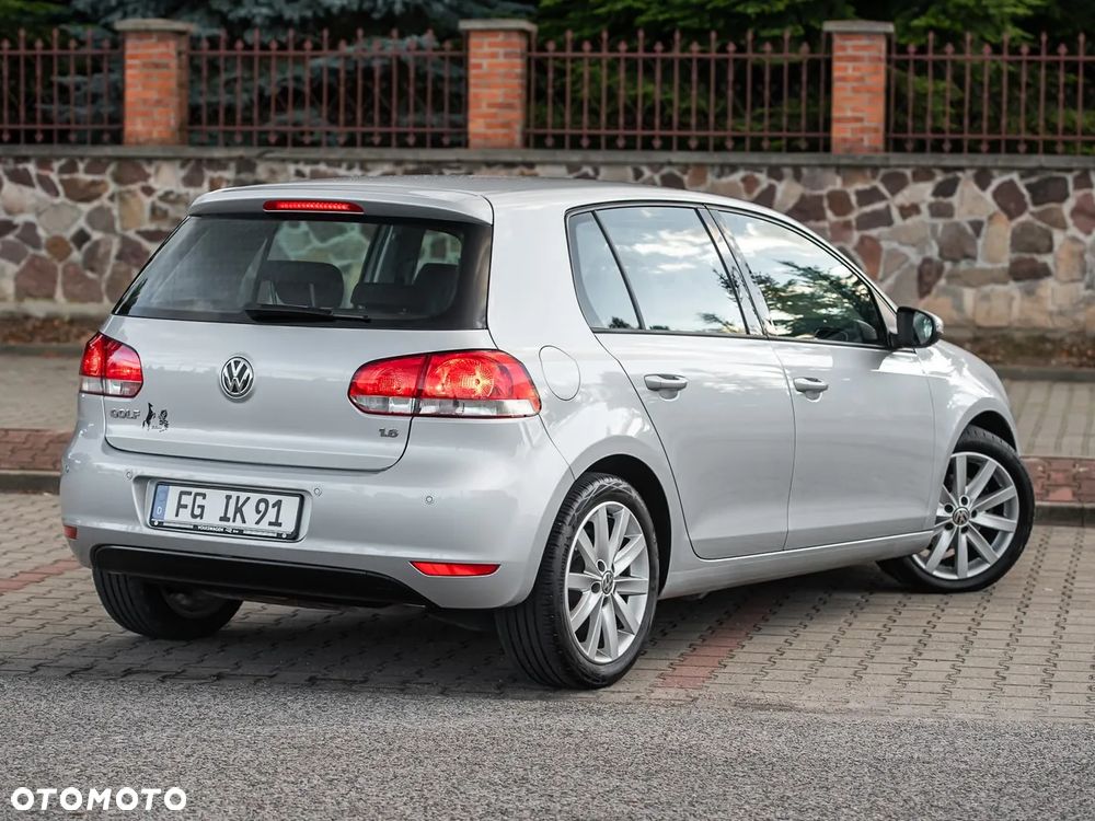 Volkswagen Golf 1.6 Highline - 13