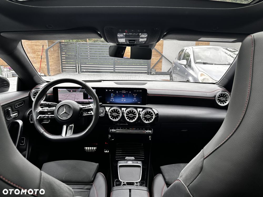 Mercedes-Benz CLA - 25