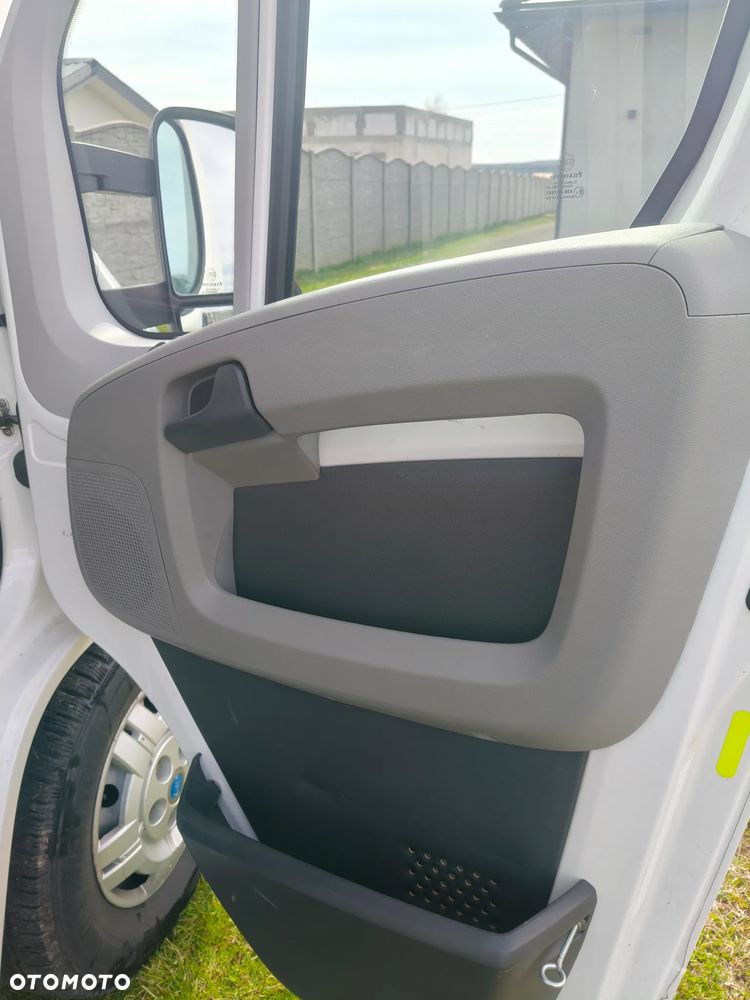 Eura Mobil TA690HB - 31