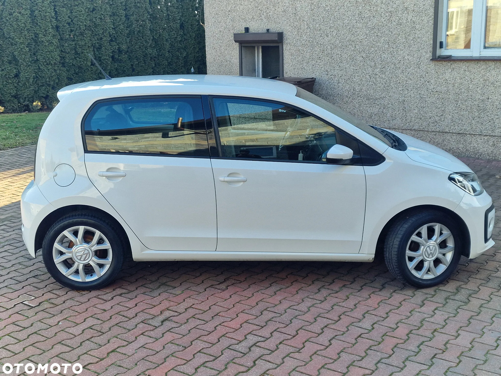Volkswagen up! (BlueMotion Technology) move - 7