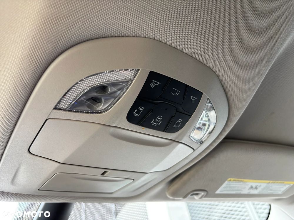 Chrysler Pacifica - 23