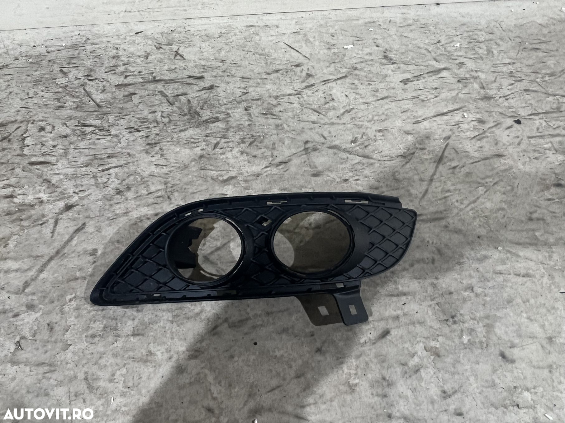 Grila dreapta bara fata, Mercedes B-Class W246, 2011, 2012, 2013, 2014, cod origine OE A2468850522. - 2