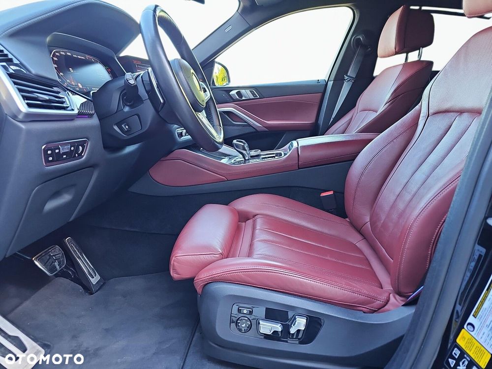 BMW X6 M50i - 18