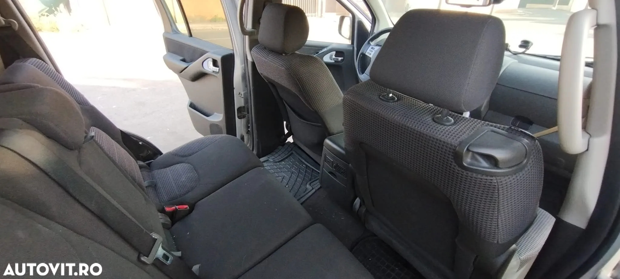 Nissan Pathfinder 2.5 dCi LE - 6