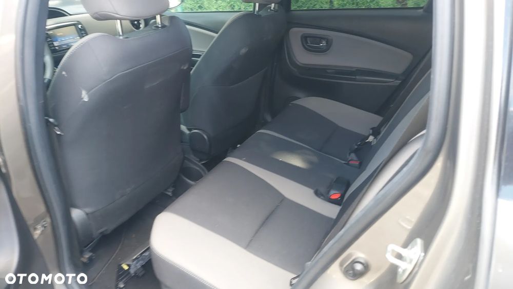 Toyota Yaris 1.5 VVT-i Launch Edition - 6