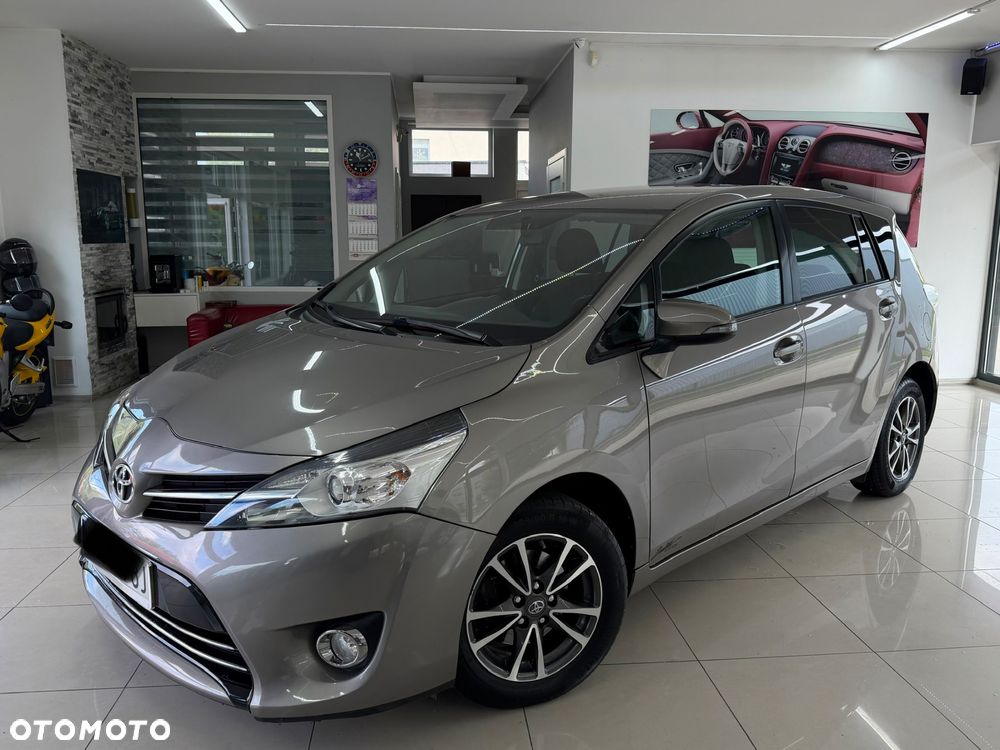 Toyota Verso 1.6 D-4D Prestige - 19