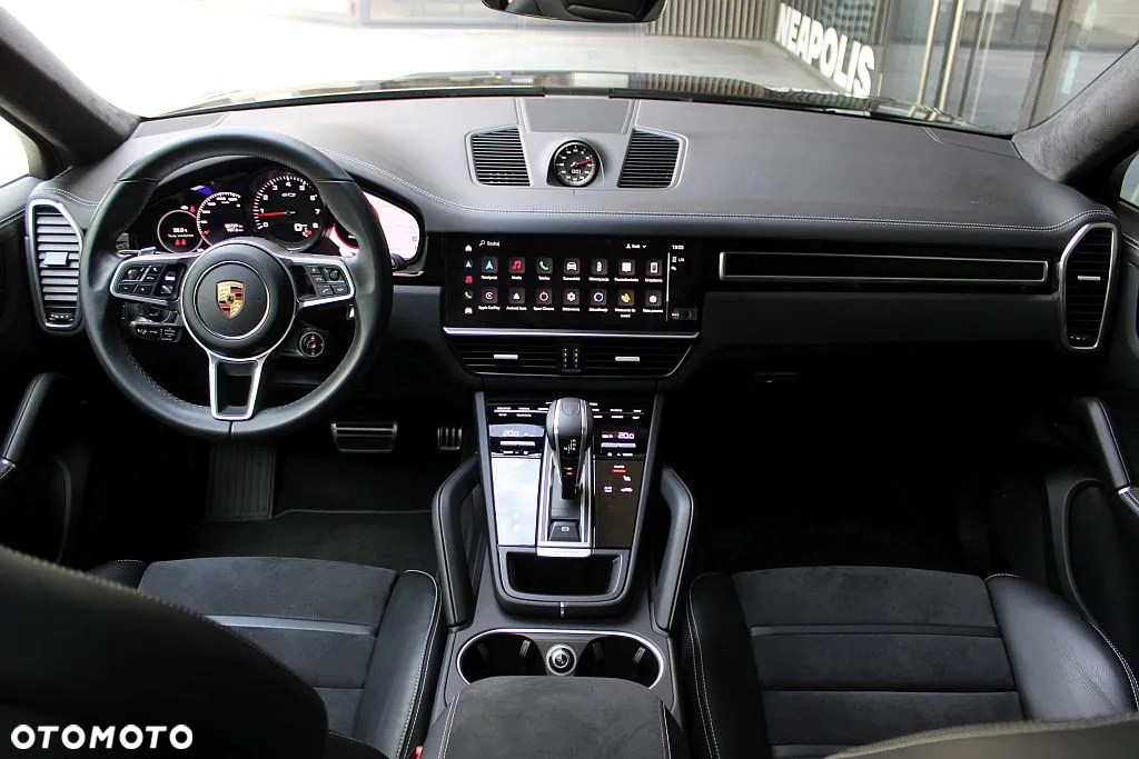 Porsche Cayenne Coupe GTS - 16