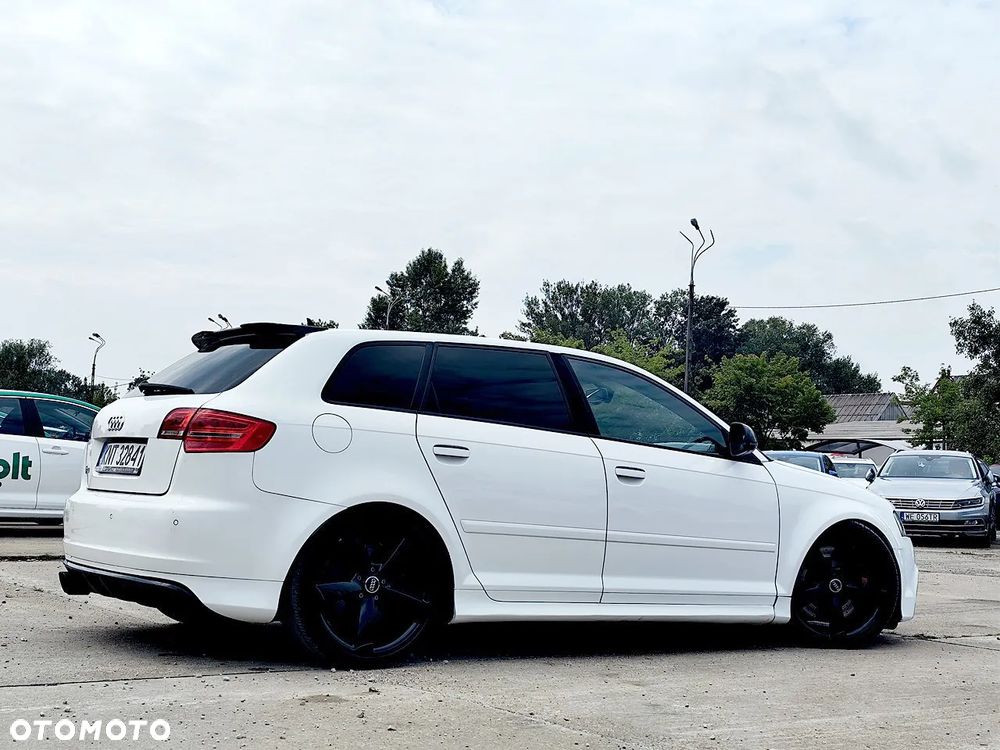 Audi RS3 Sportback Standard - 3