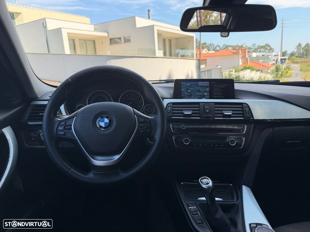 BMW 318 d Line Sport - 7