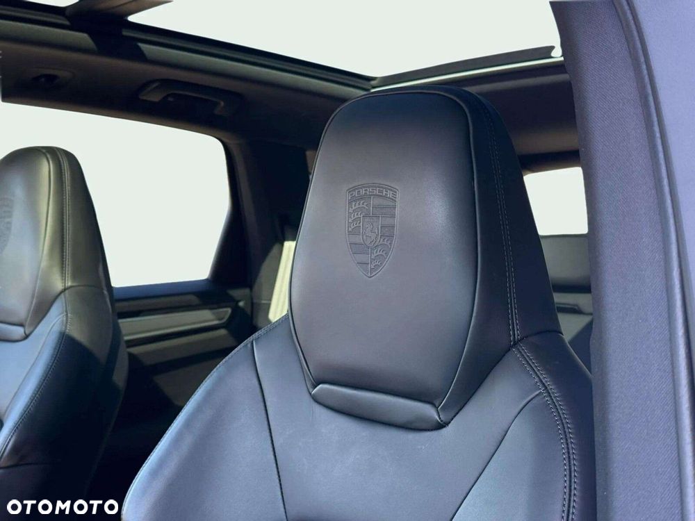 Porsche Cayenne - 11