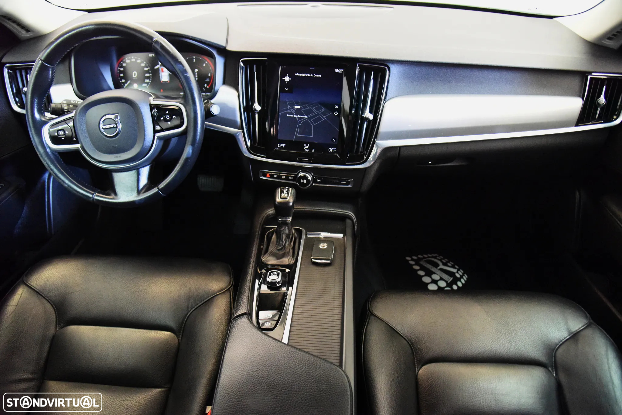 Volvo V90 2.0 D4 Momentum Geartronic - 12