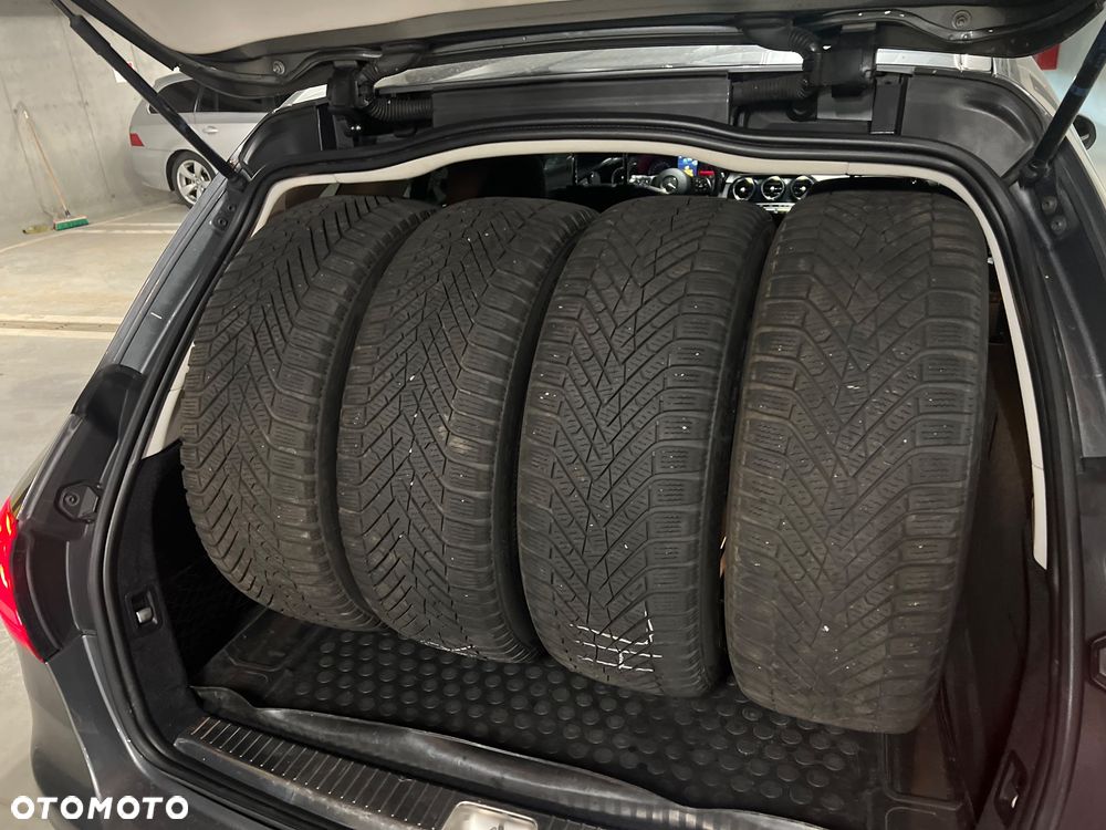 Mercedes-Benz Klasa C 220 d 4Matic 9G-TRONIC Avantgarde - 23