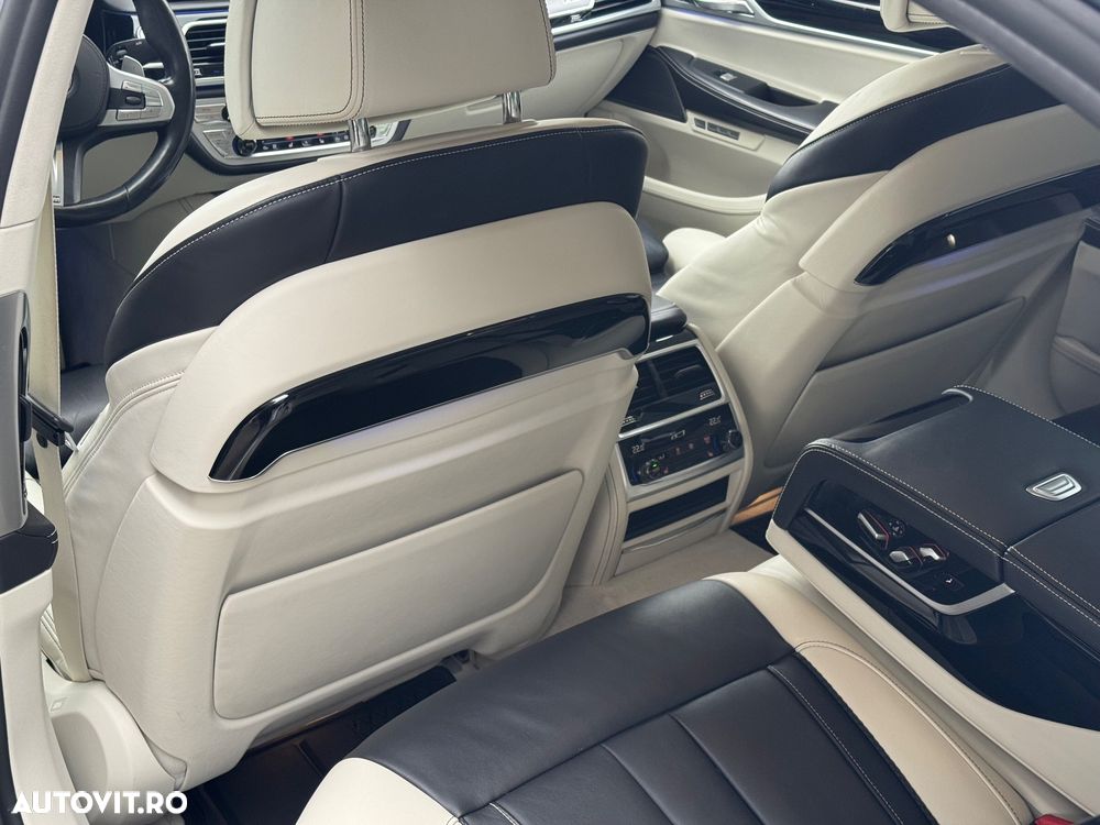 BMW Seria 7 - 12