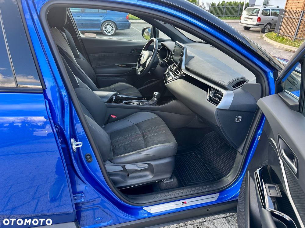 Toyota C-HR - 11