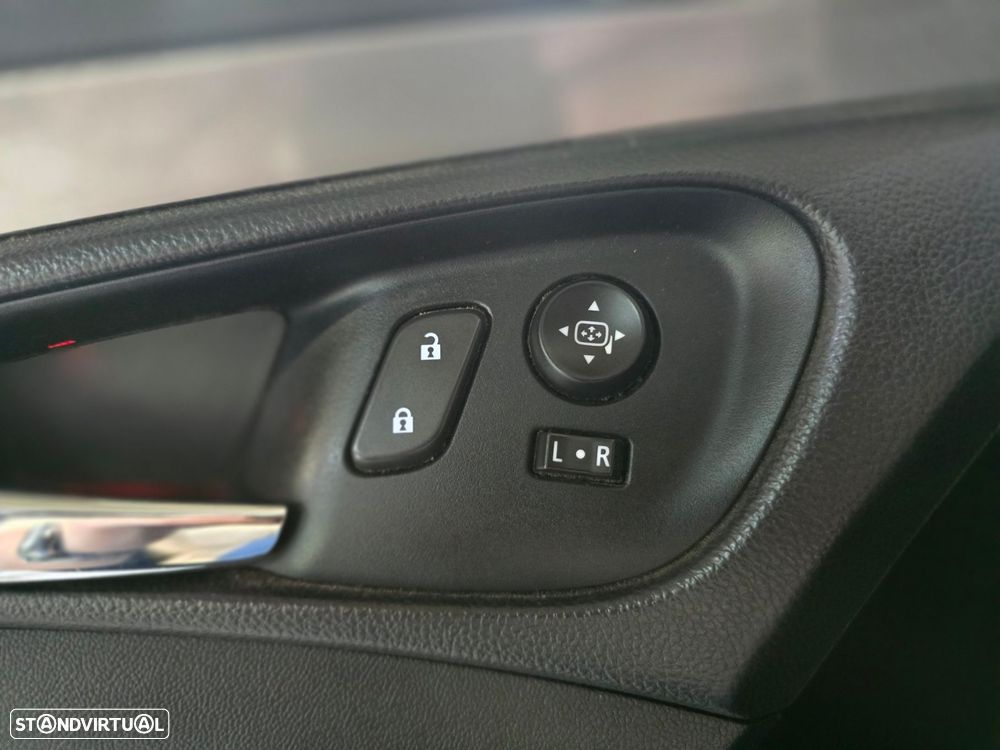 Opel Insignia Sports Tourer 1.6 CDTi Executive S/S - 19