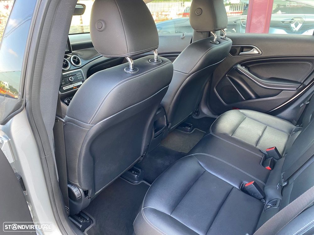 Mercedes-Benz CLA 180 - 10