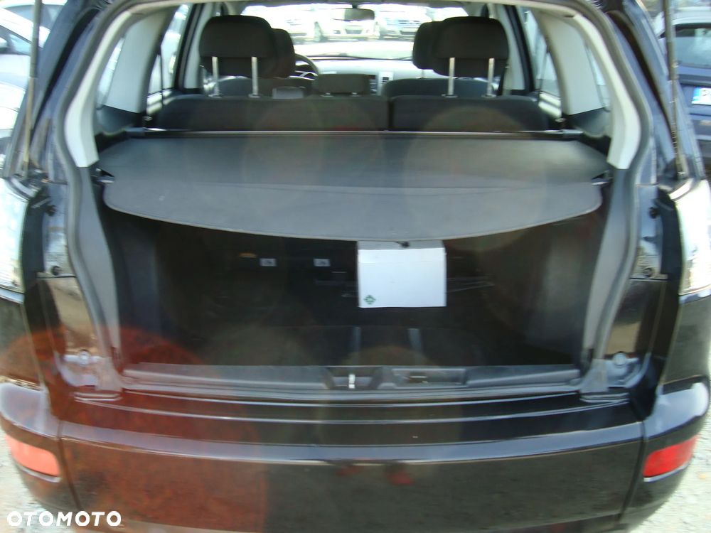 Mitsubishi Outlander ver-2-0-di--d-4wd-instyle - 11