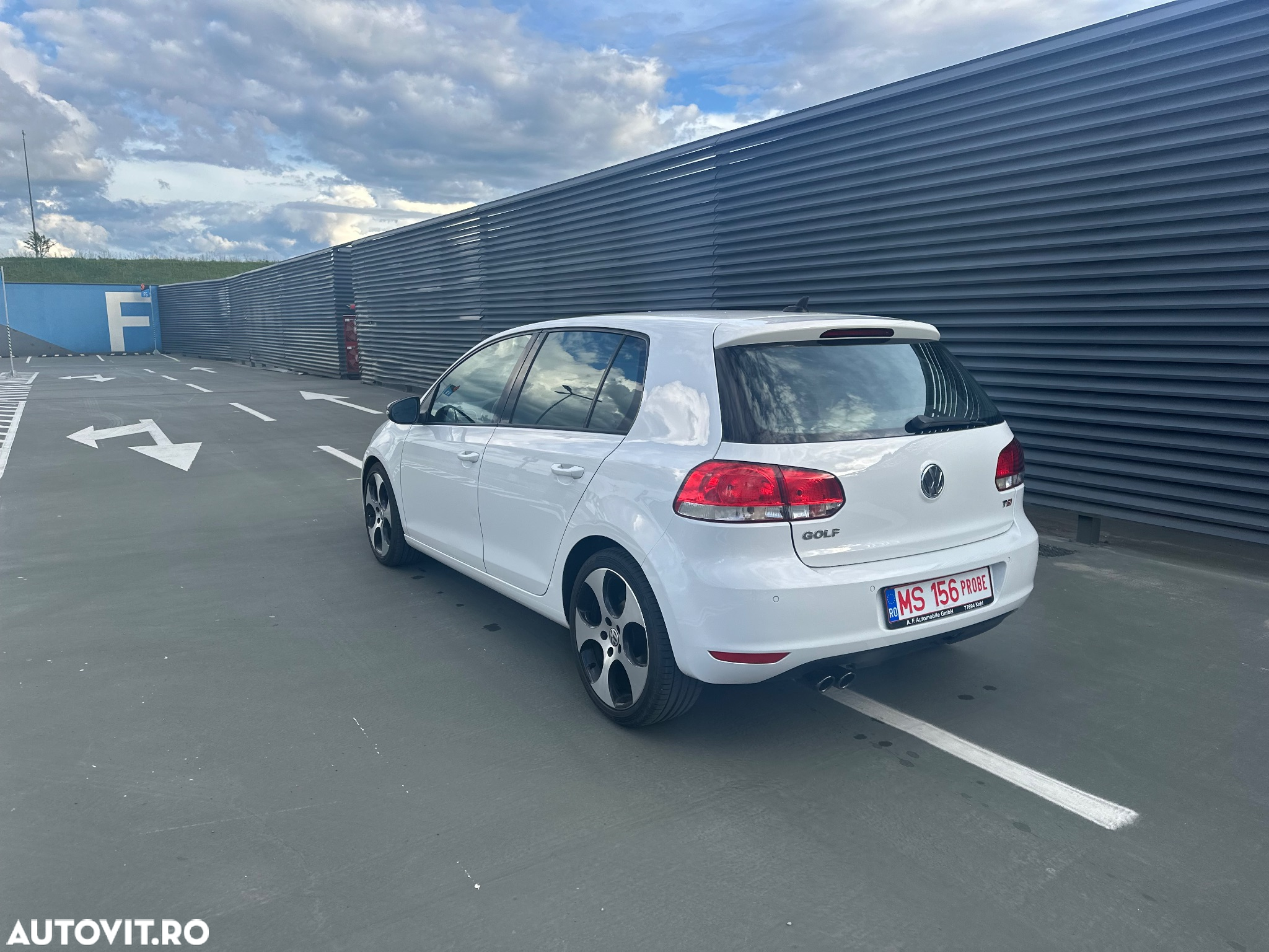 Volkswagen Golf 1.4 TSI DSG Highline - 34