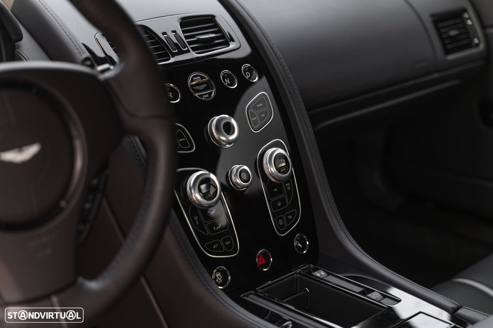 Aston Martin Vantage Coupe V12 S Sportshift 3 - 28