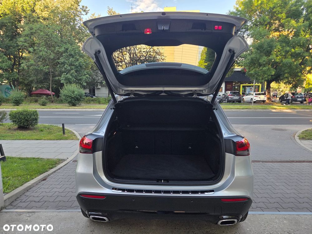 Mercedes-Benz GLA 250 4-Matic AMG Line - 24