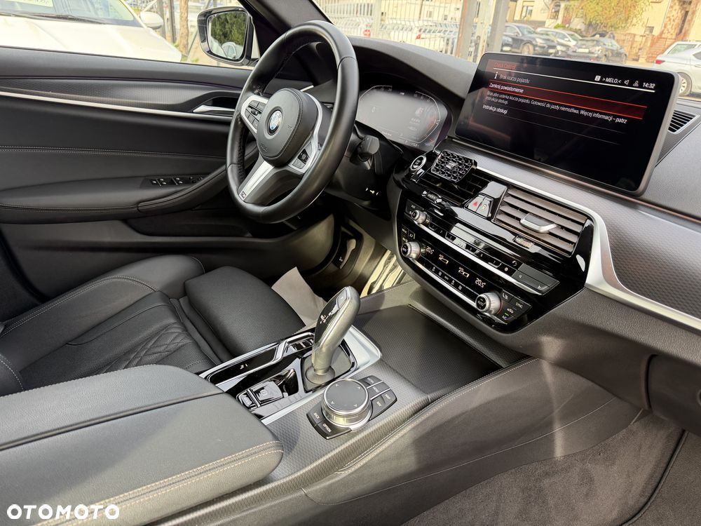 BMW Seria 5 518d mHEV M Sport sport - 8