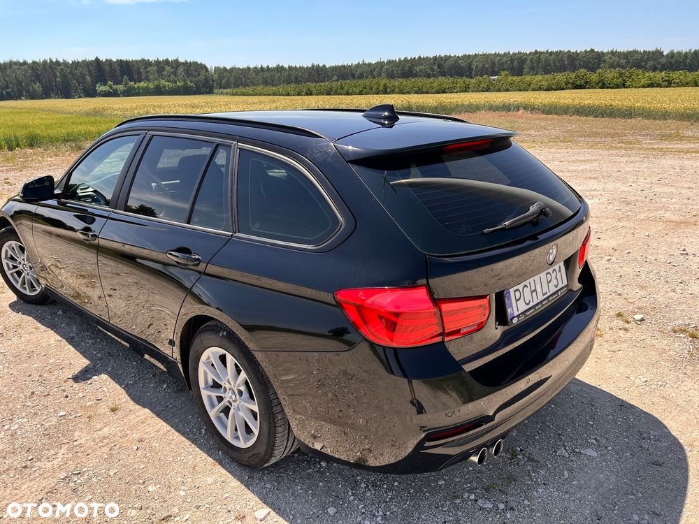 BMW Seria 3 320d xDrive - 24