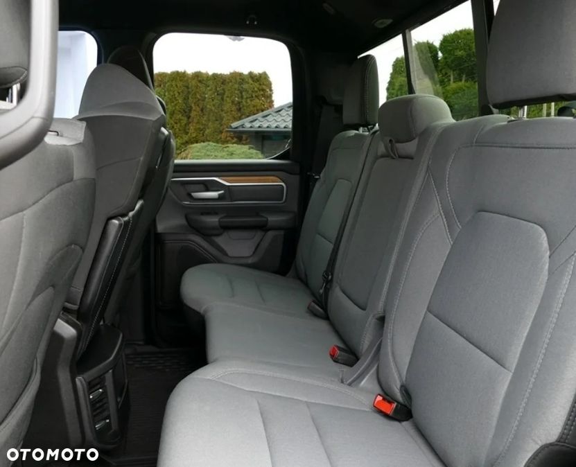 RAM 1500 5.7 Quad Cab Bighorn - 9
