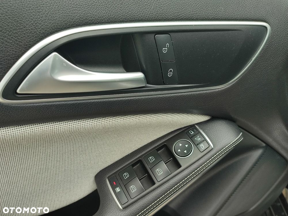 Mercedes-Benz Klasa A 160 CDI AMG Line - 23