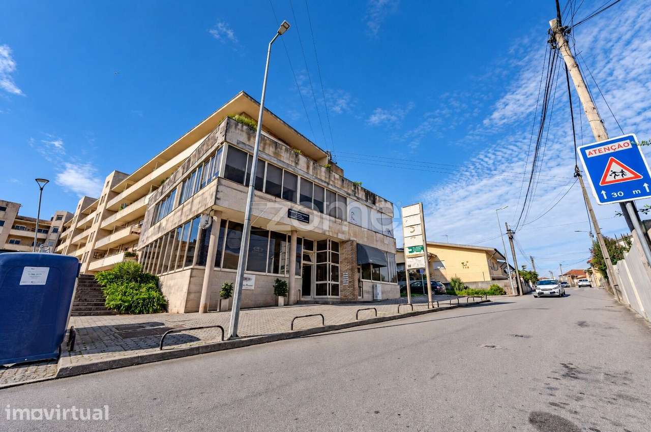 T0 Renovado junto à Estação de Comboios de São Romão do Coronado|Tr... - Grande imagem: 4/16