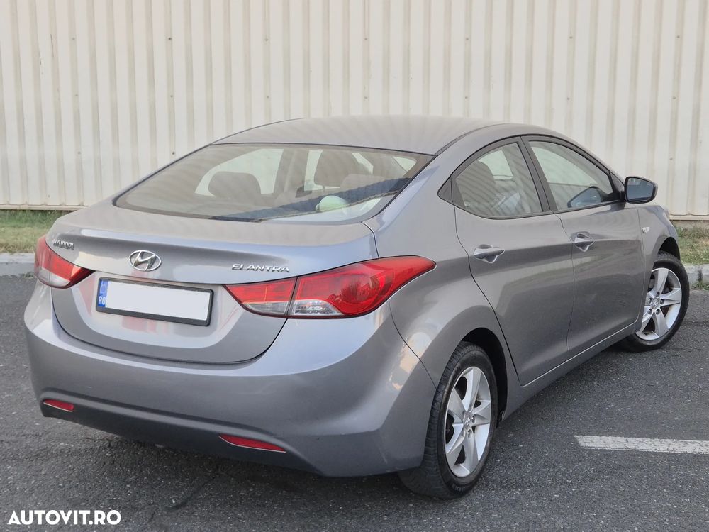 Hyundai Elantra 1.6 MPi - 21