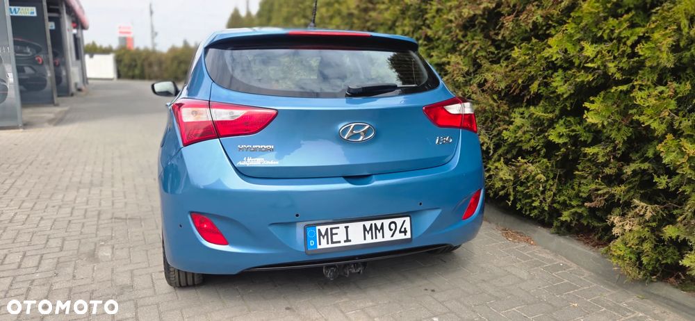 Hyundai i30 1.4 Trend - 12