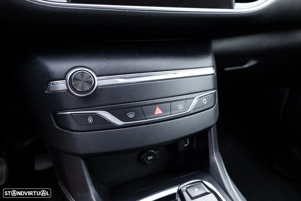 Peugeot 308 SW 1.5 BlueHDi Active EAT8 - 24