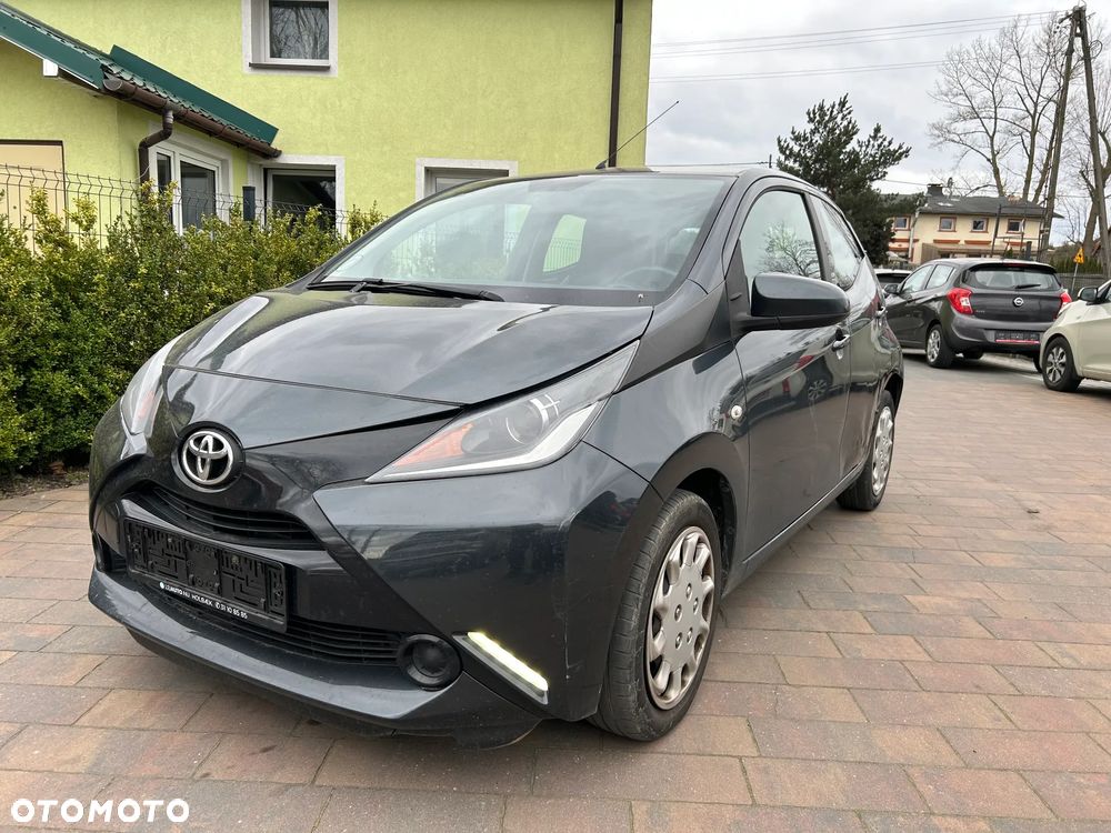 Toyota Aygo x-play - 6