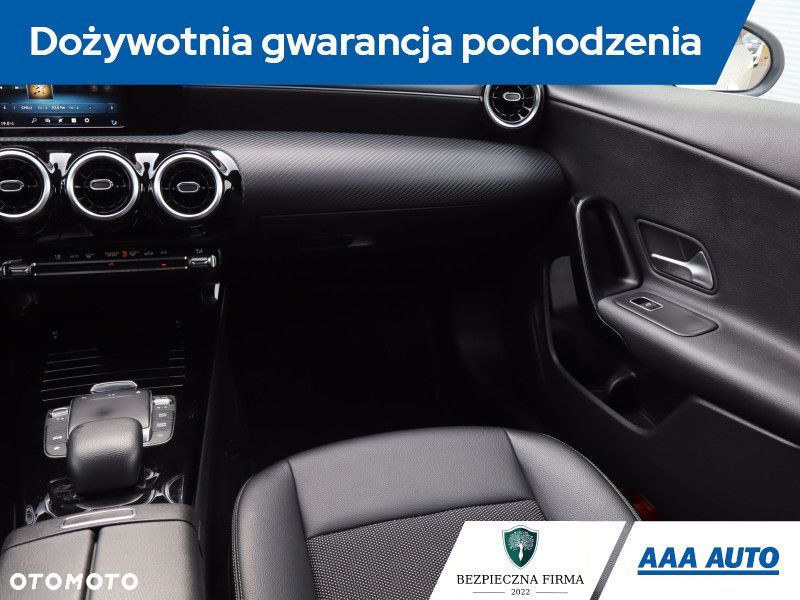 Mercedes-Benz CLA - 10